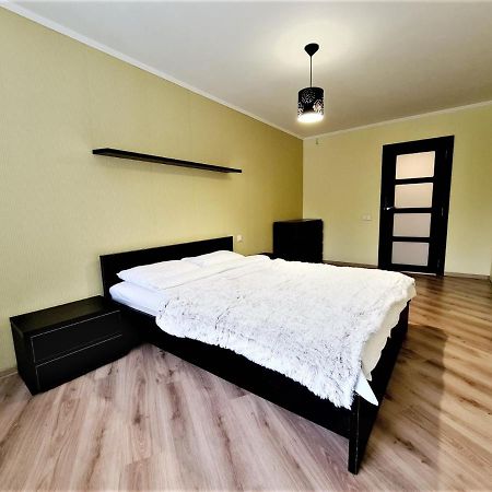 90-Avenue Apartments Чернивци Екстериор снимка